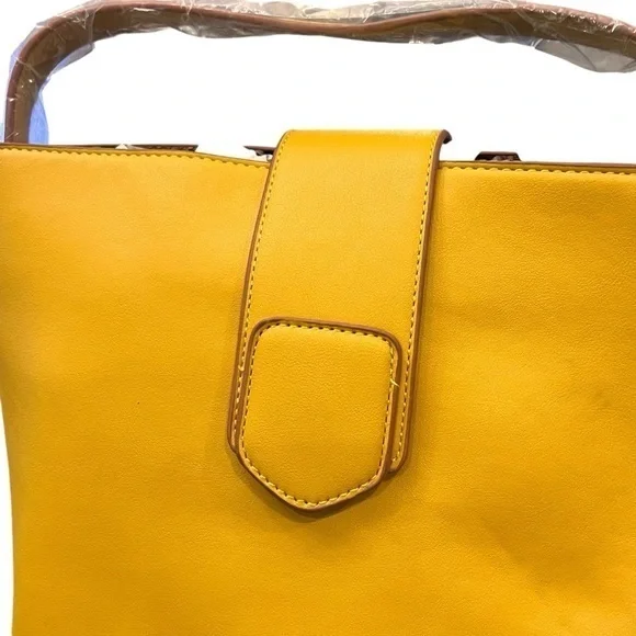 Mersi Isabel Bucket Style Snake Print Vegan Bag With Protective Bag Yellow NEW - Picture 8 of 12